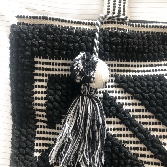 Carly Jean Los Angeles CJLA Marley Woven Tote Bag - Picture 4 of 13